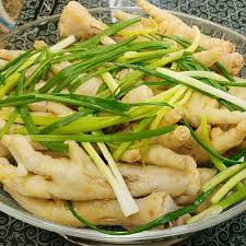 CHÂN GÀ HẤP HÀNH